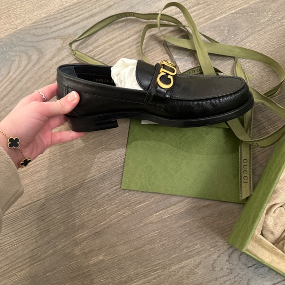 Gucci Women Black Cara Logo Loafers 37.5-7.5 Women | eBay Gucci Cara Classic Logo Moccasin Loafers